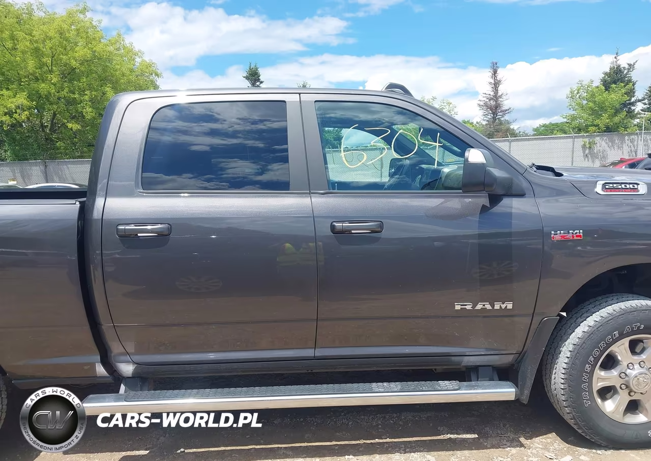 2020 Ram 2500 Big Horn 4X4 6'4 Box VIN:3C6UR5DJ2LG268210 - 13