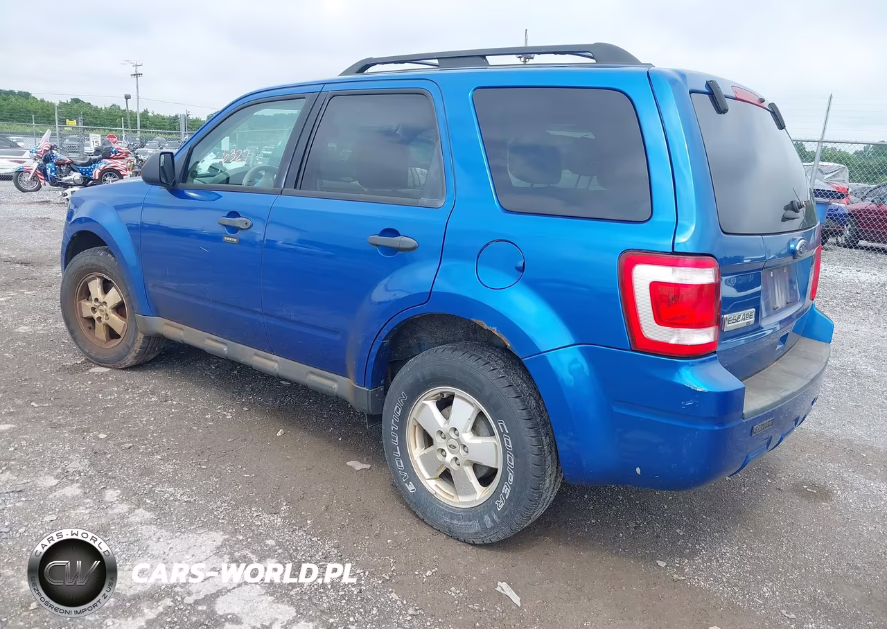 2011 Ford Escape Xlt VIN:1FMCU9D70BKB18260 - 3
