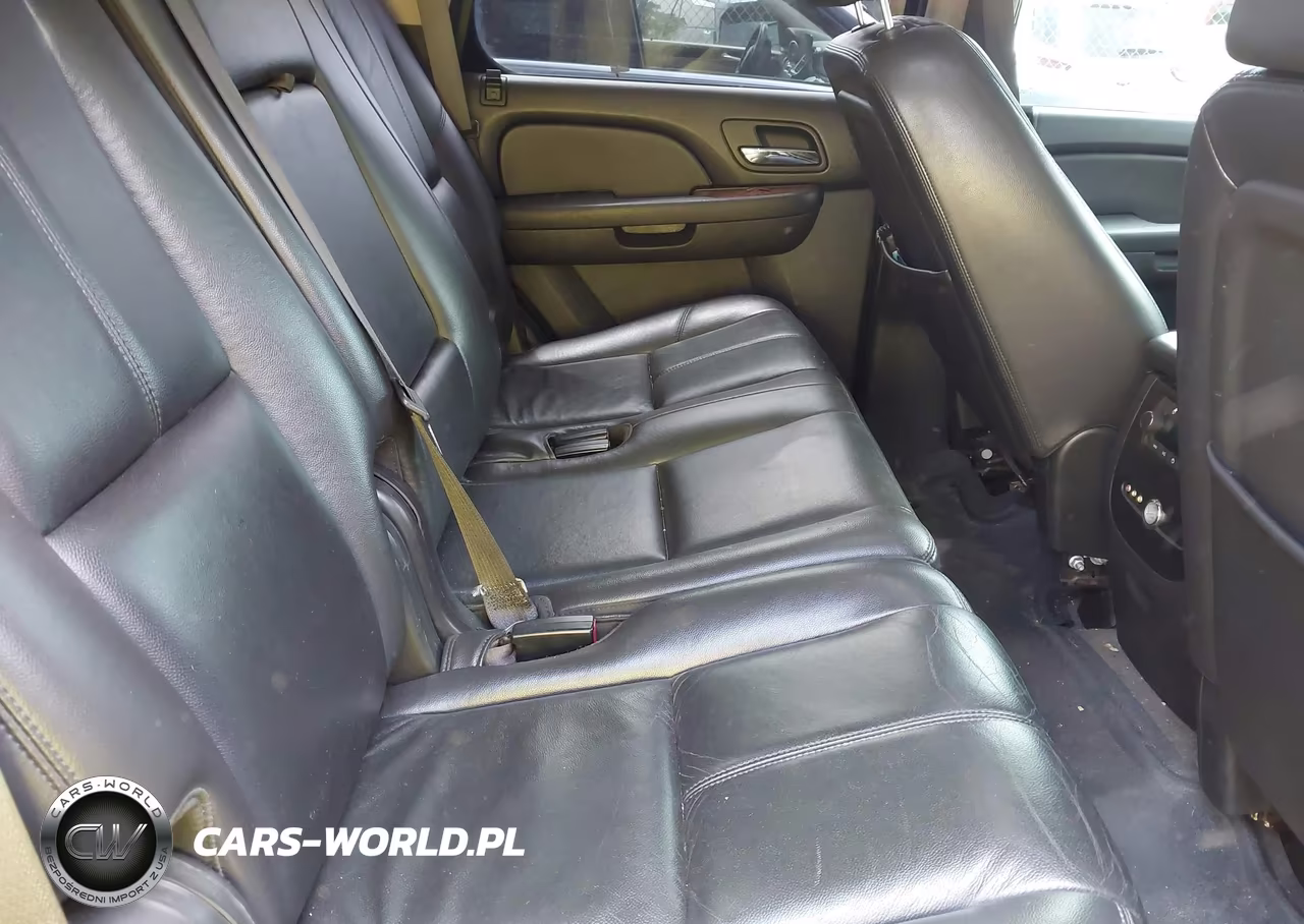 2008 Chevrolet Tahoe Lt VIN:1GNFK13088J193212 - 8