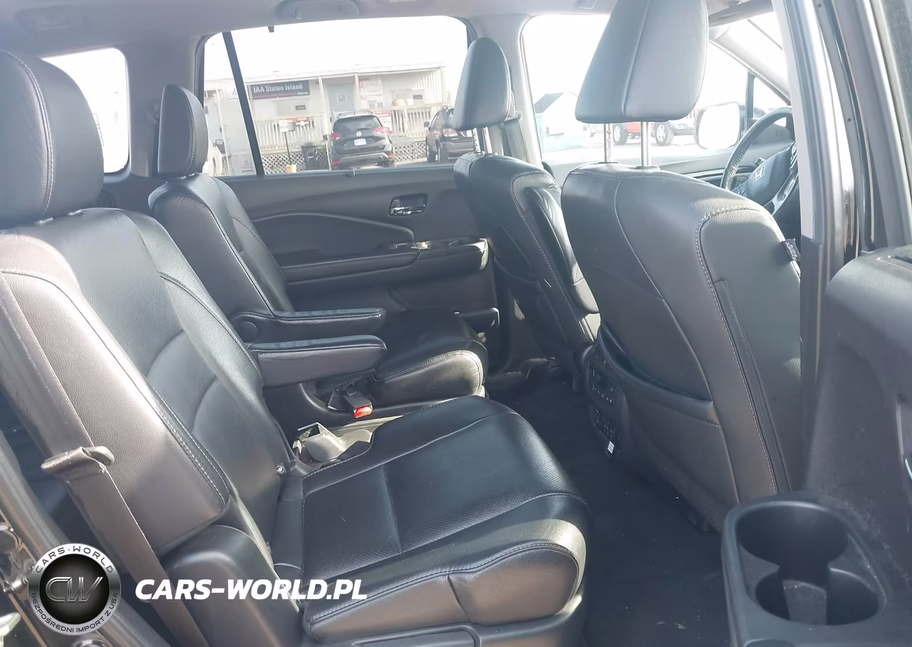 2019 Honda Pilot Elite VIN:5FNYF6H04KB061672 - 8