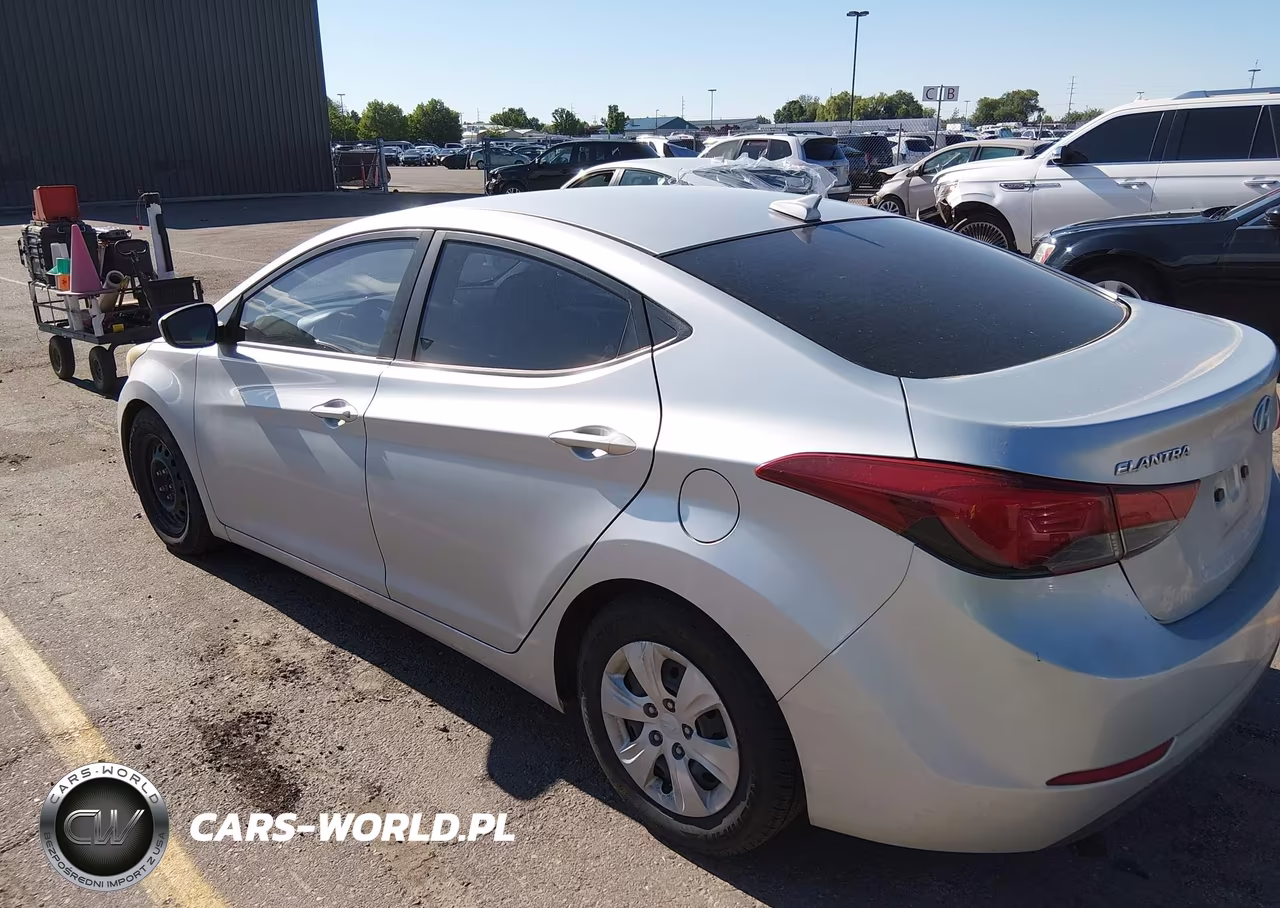 2016 Hyundai Elantra Se VIN:5NPDH4AE7GH696428 - 3