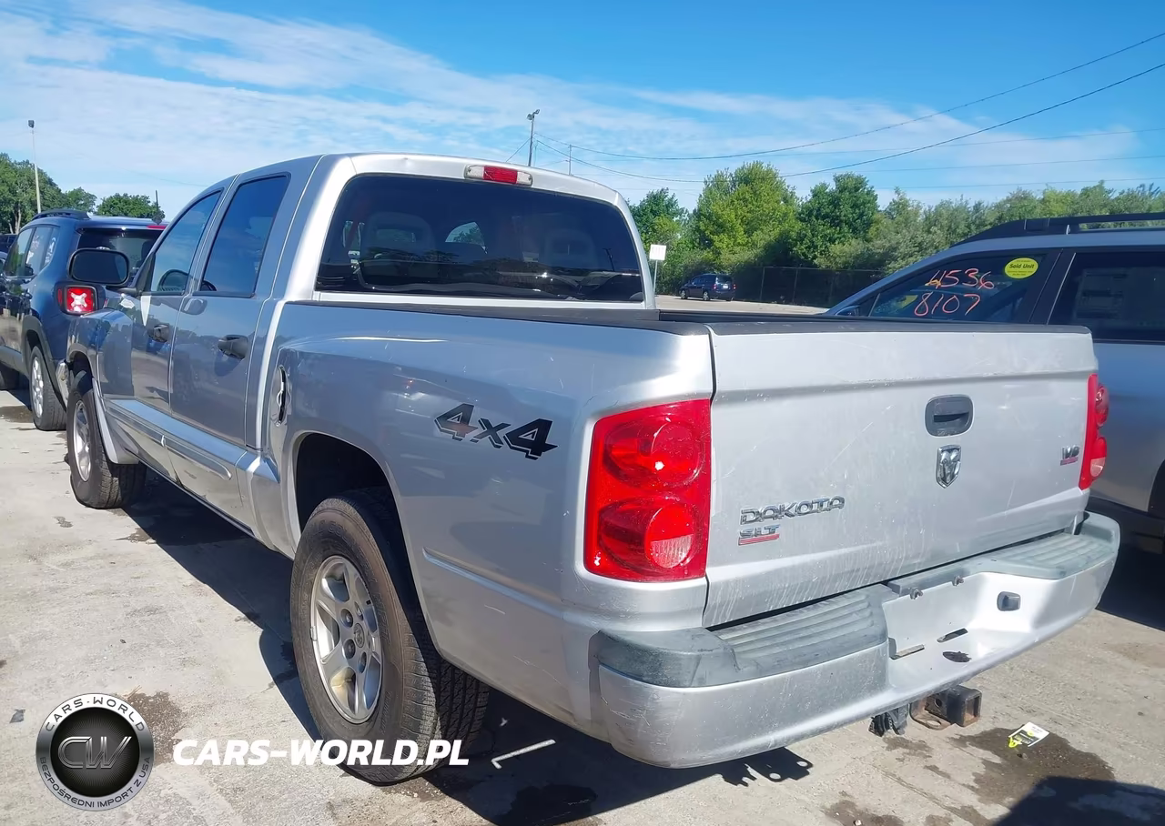 2005 Dodge Dakota Slt VIN:1D7HW48J85S324384 - 3