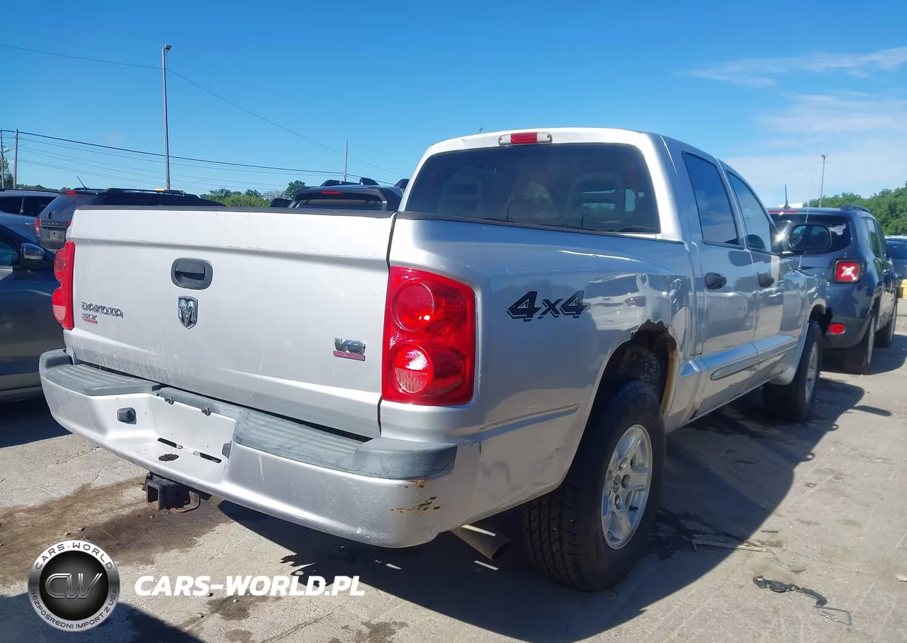2005 Dodge Dakota Slt VIN:1D7HW48J85S324384 - 4