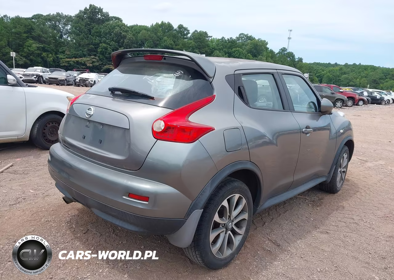 2011 Nissan Juke S VIN:JN8AF5MR5BT010229 - 4