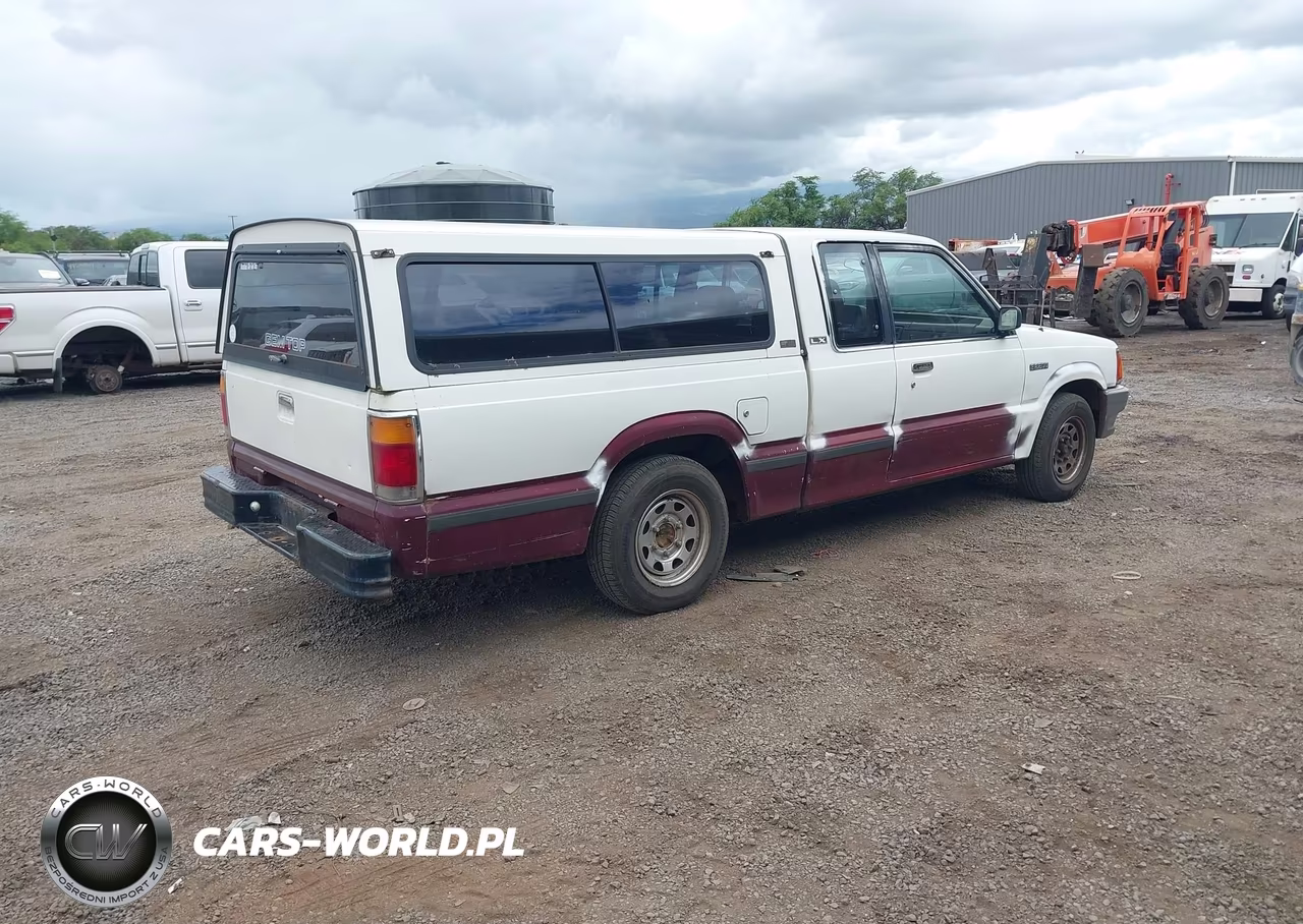 1988 Mazda B2200 Cab Plus VIN:JM2UF3134J0343014 - 4