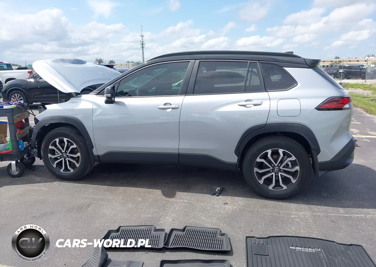 2026 Toyota Corolla Cross Hybrid Se VIN:7MUFBABGXTV108976 - 15