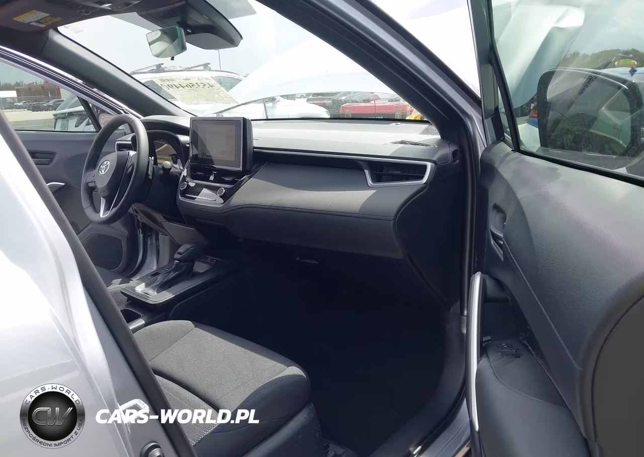 2026 Toyota Corolla Cross Hybrid Se VIN:7MUFBABGXTV108976 - 5