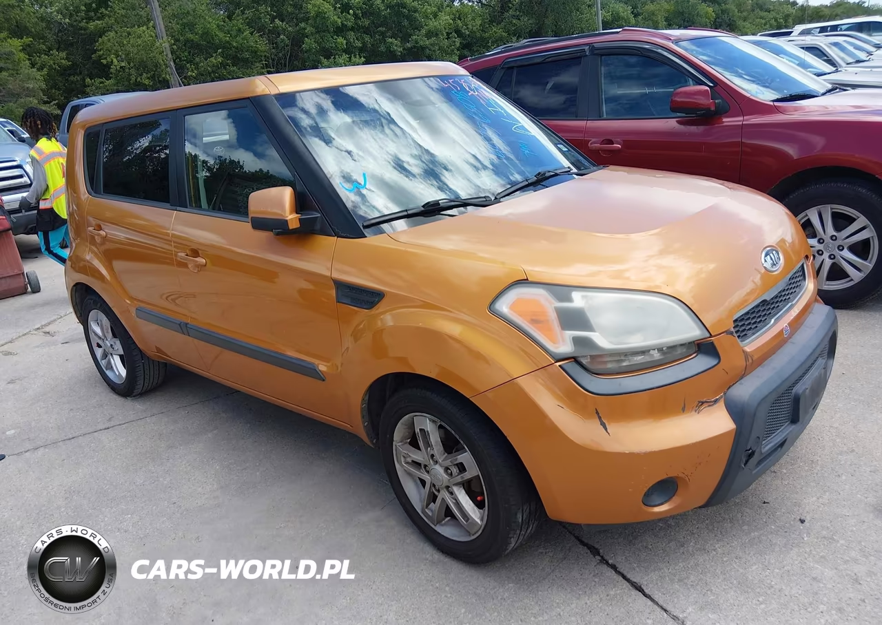 2011 Kia Soul +