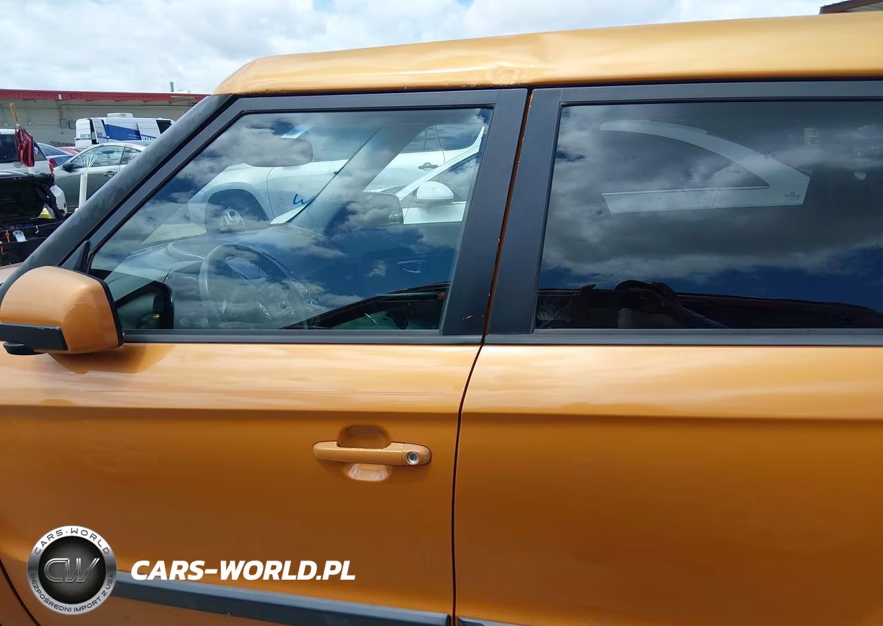 2011 Kia Soul + VIN:KNDJT2A28B7306073 - 13