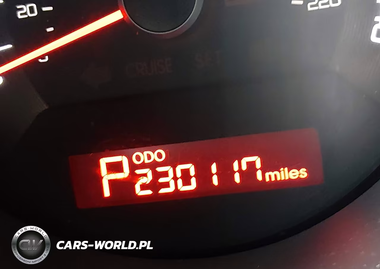 2011 Kia Soul + VIN:KNDJT2A28B7306073 - 14
