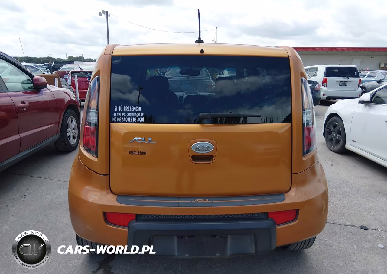 2011 Kia Soul + VIN:KNDJT2A28B7306073 - 15