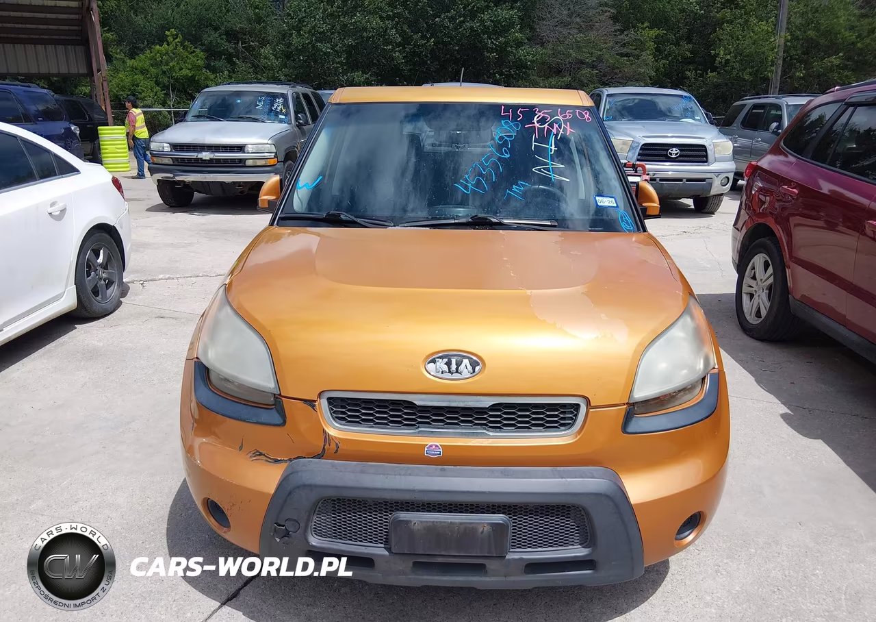 2011 Kia Soul + VIN:KNDJT2A28B7306073 - 6