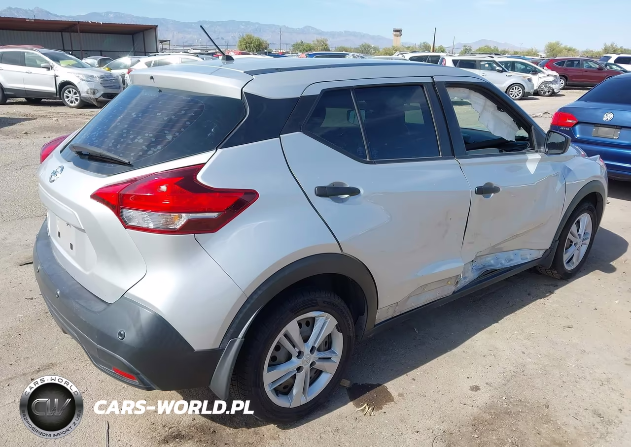 2020 Nissan Kicks S Xtronic Cvt VIN:3N1CP5BV4LL563240 - 4