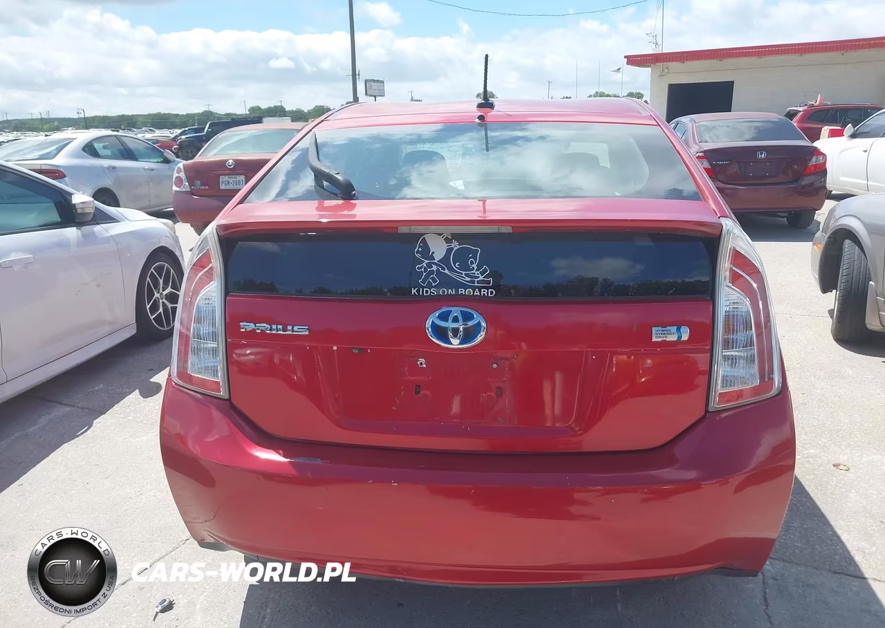 2014 Toyota Prius Three VIN:JTDKN3DU1E0359616 - 16