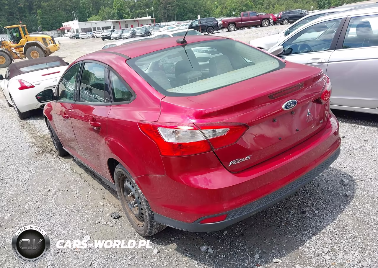 2012 Ford Focus Se VIN:1FAHP3F20CL160347 - 3