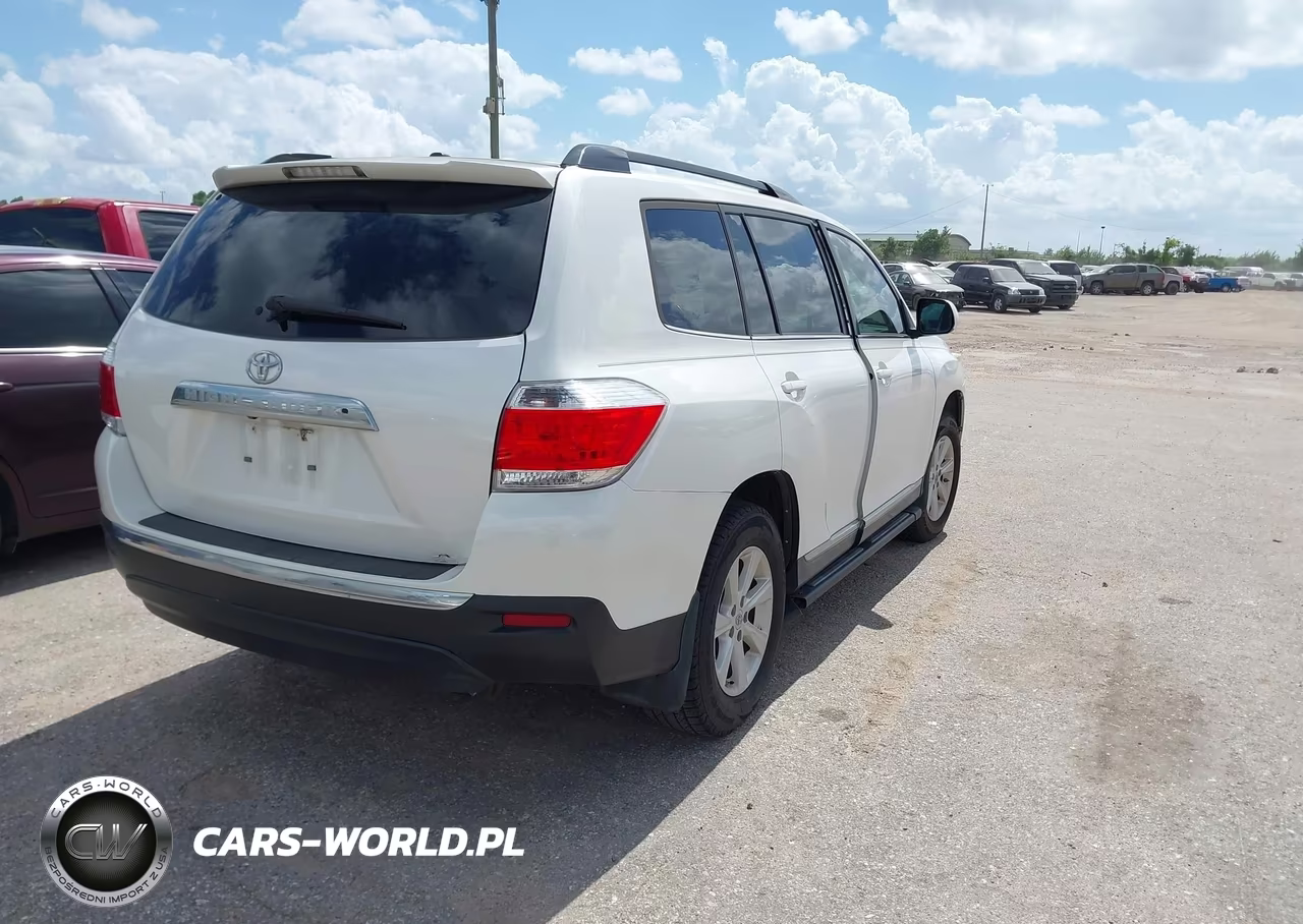 2011 Toyota Highlander Se V6 VIN:5TDZK3EH9BS032544 - 4