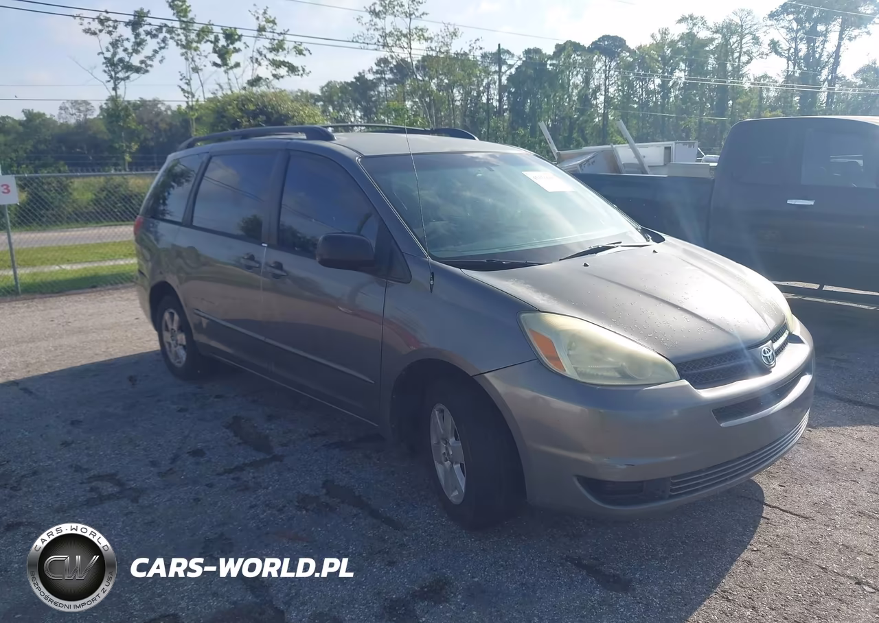 2004 Toyota Sienna Le – zdjęcie 1 z 11