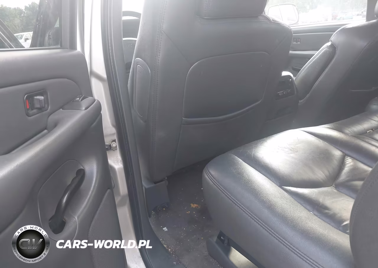 2004 Chevrolet Avalanche 1500 VIN:3GNEC12T54G133257 - 8