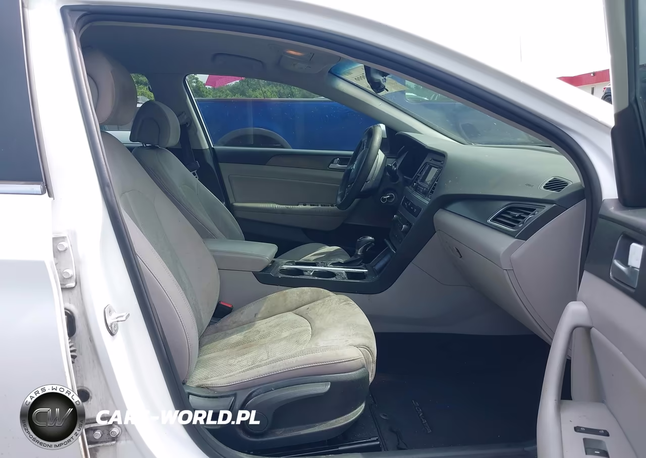 2015 Hyundai Sonata Sport VIN:5NPE34AF2FH077326 - 5