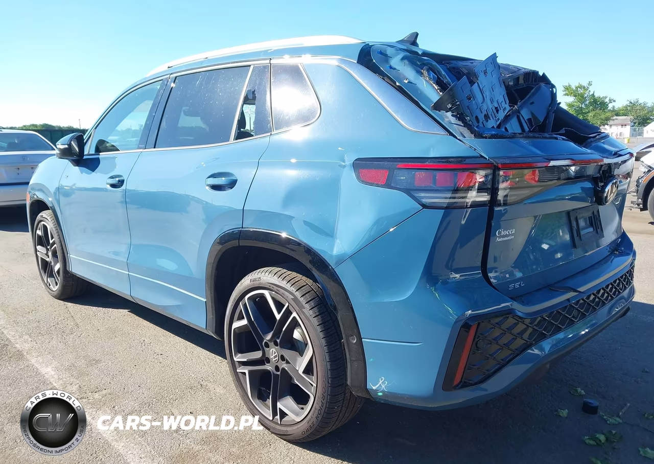 2025 Volkswagen Tiguan 2.0T Sel R-Line VIN:3VVLR7RM4SM052217 - 3