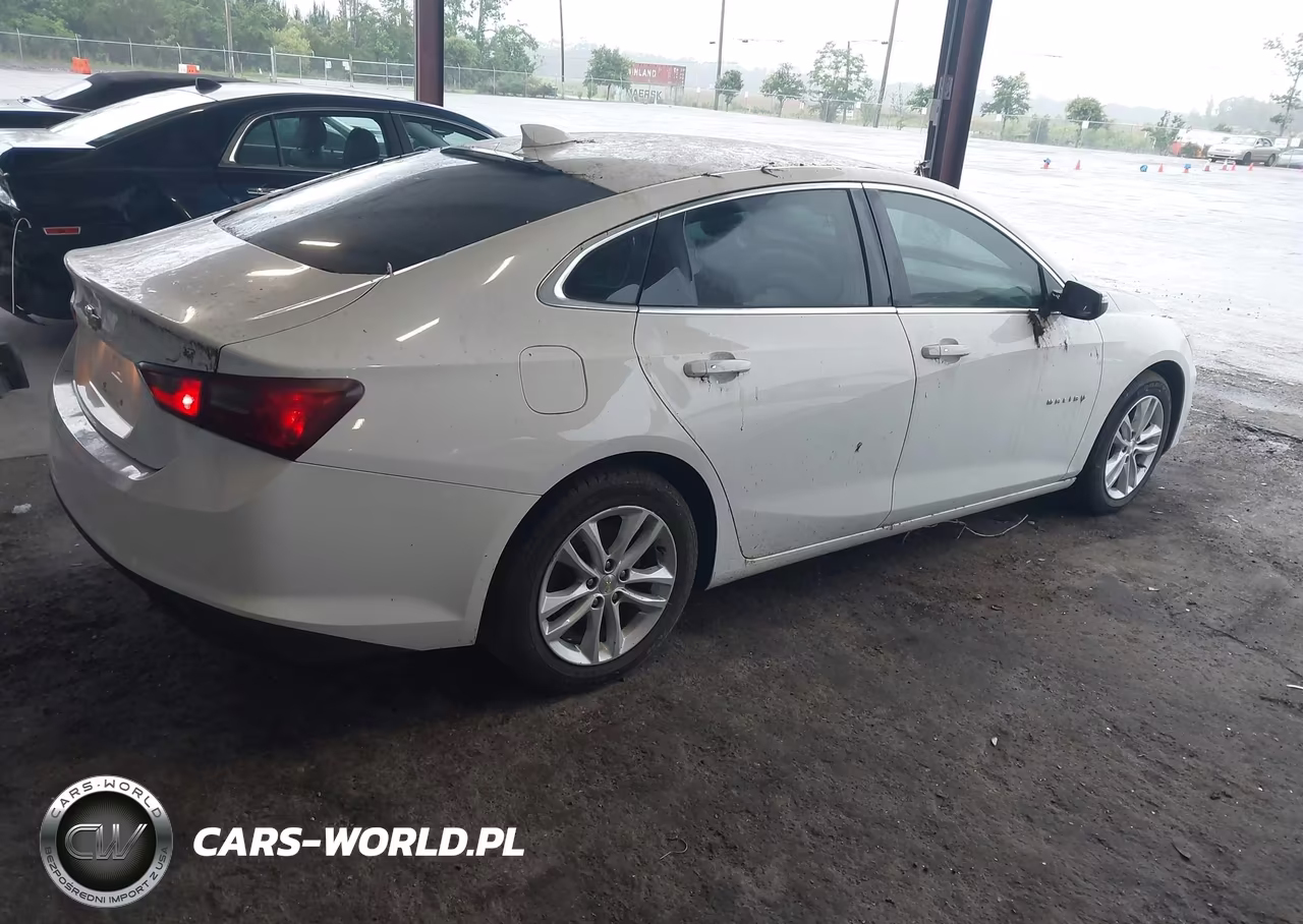 2017 Chevrolet Malibu 1Lt VIN:1G1ZE5ST6HF138270 - 4