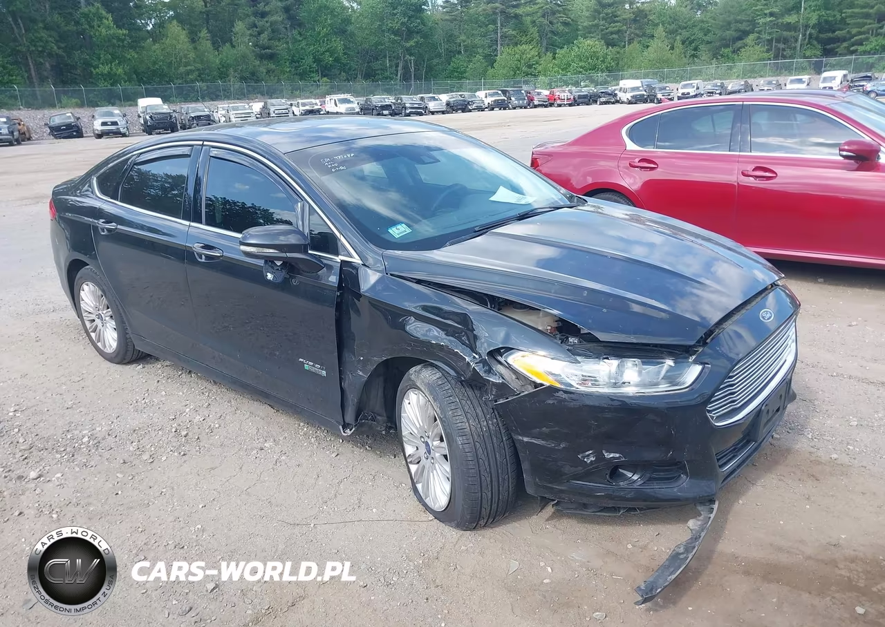 2014 Ford Fusion Energi Titanium – zdjęcie 1 z 12