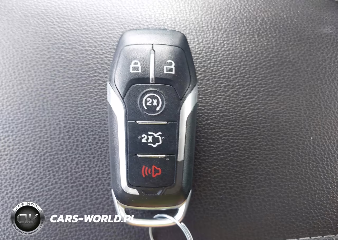 2014 Ford Fusion Energi Titanium VIN:3FA6P0SU3ER223295 - 11