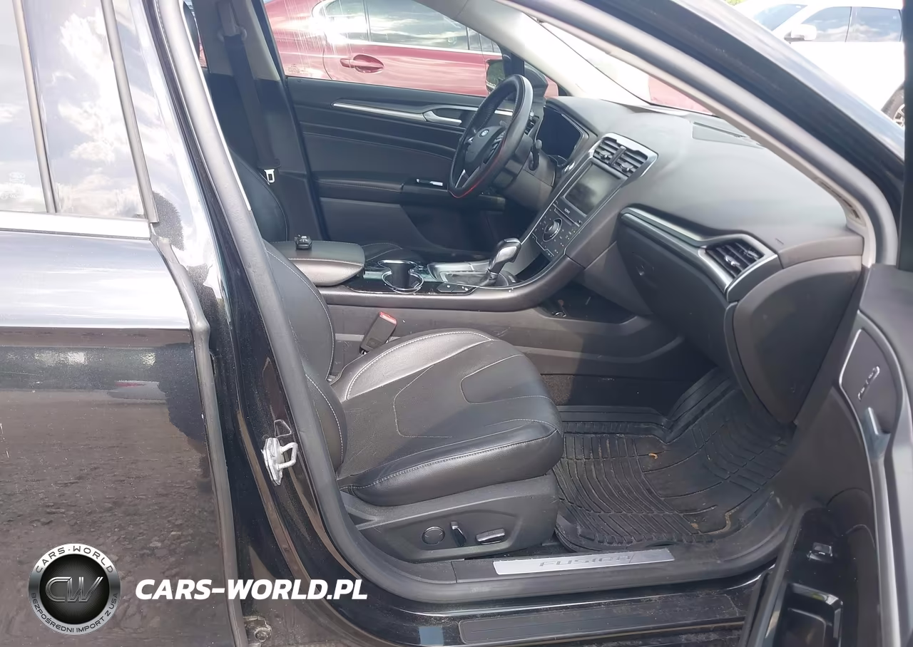 2014 Ford Fusion Energi Titanium VIN:3FA6P0SU3ER223295 - 5