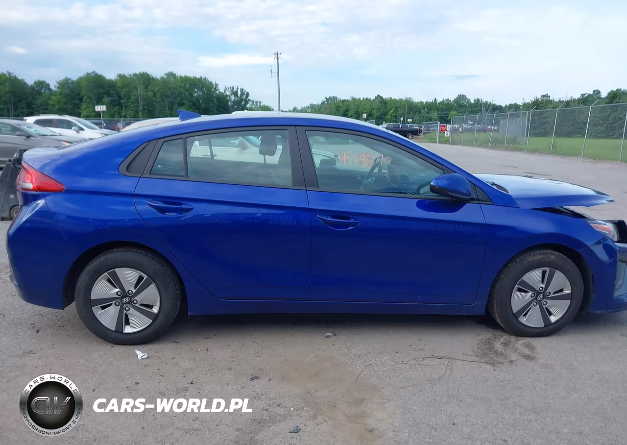 2022 Hyundai Ioniq Hybrid Blue VIN:KMHC65LC0NU275149 - 13