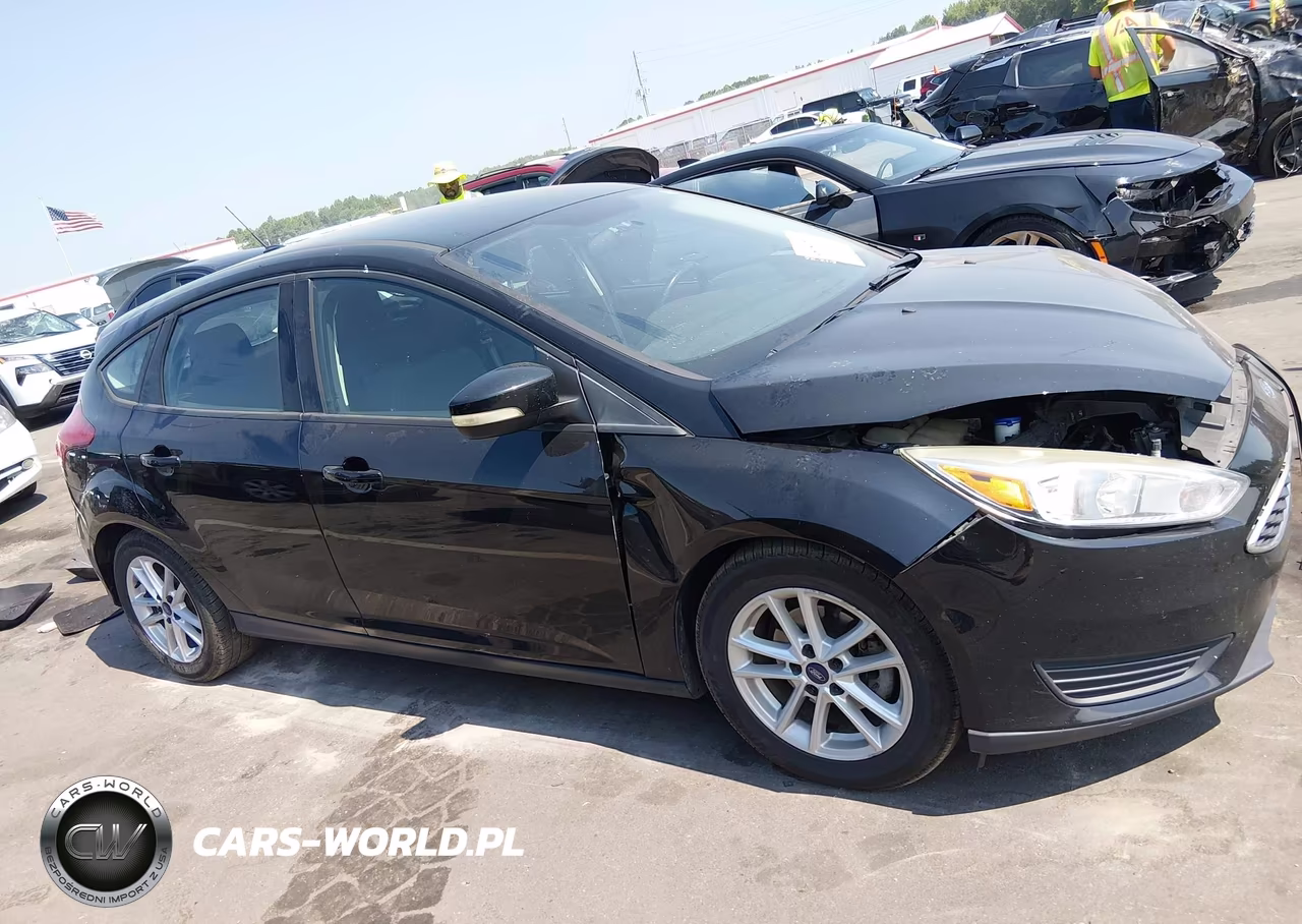 2017 Ford Focus Se VIN:1FADP3K22HL201072 - 13