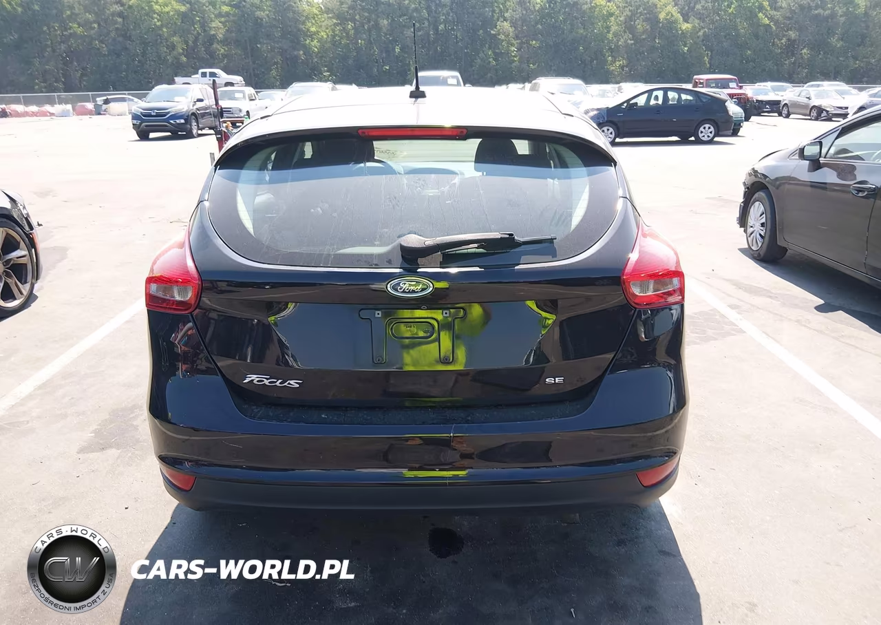 2017 Ford Focus Se VIN:1FADP3K22HL201072 - 16
