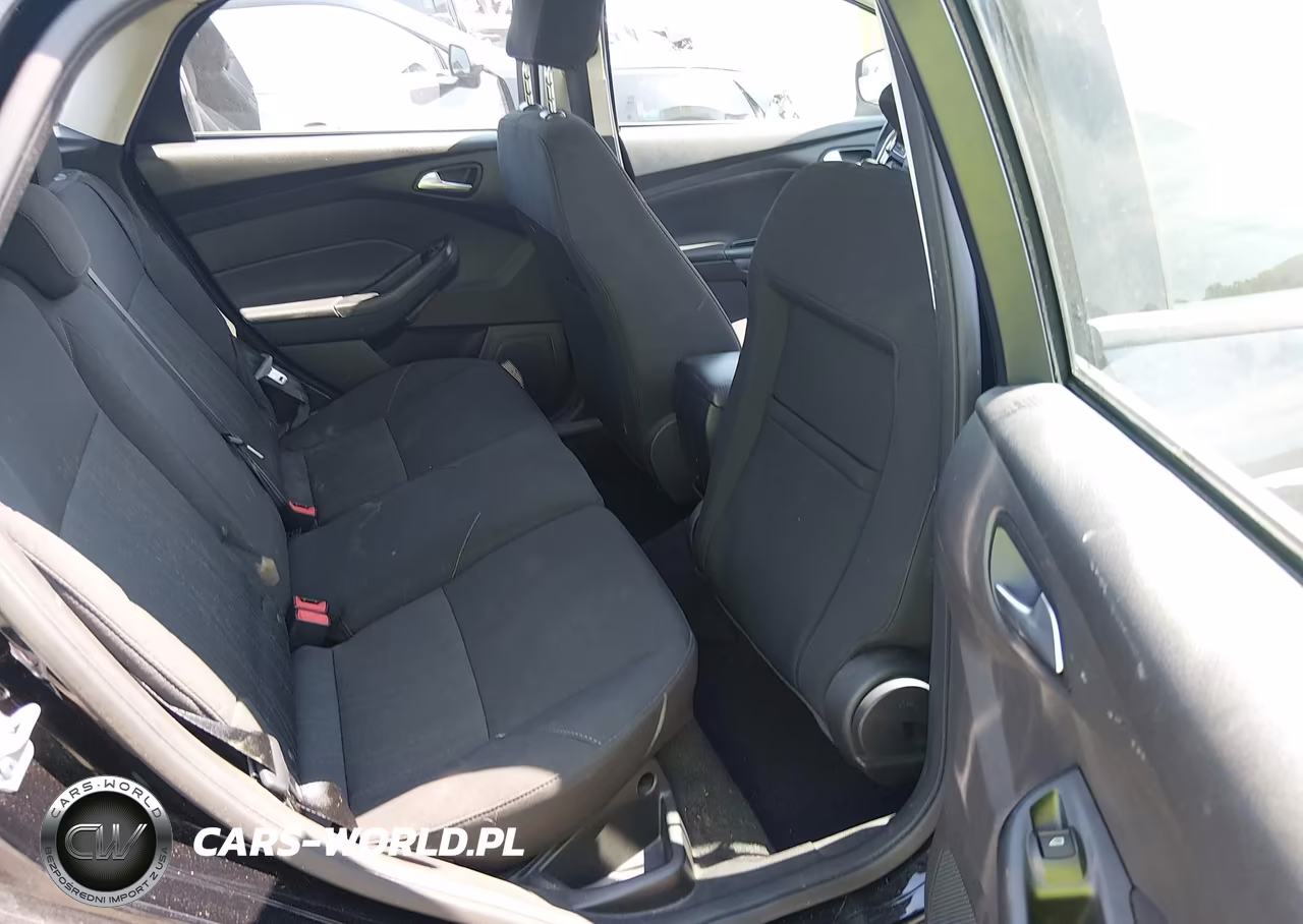 2017 Ford Focus Se VIN:1FADP3K22HL201072 - 8