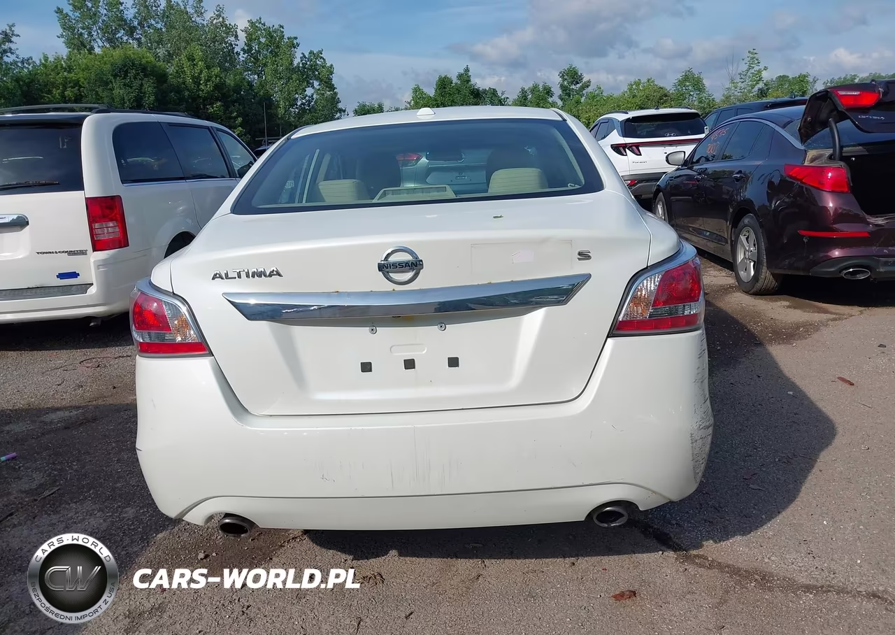 2015 Nissan Altima 2.5 S VIN:1N4AL3AP3FN308483 - 16