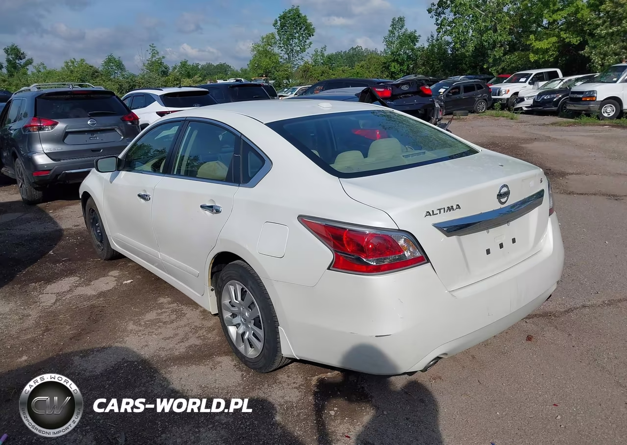 2015 Nissan Altima 2.5 S VIN:1N4AL3AP3FN308483 - 3