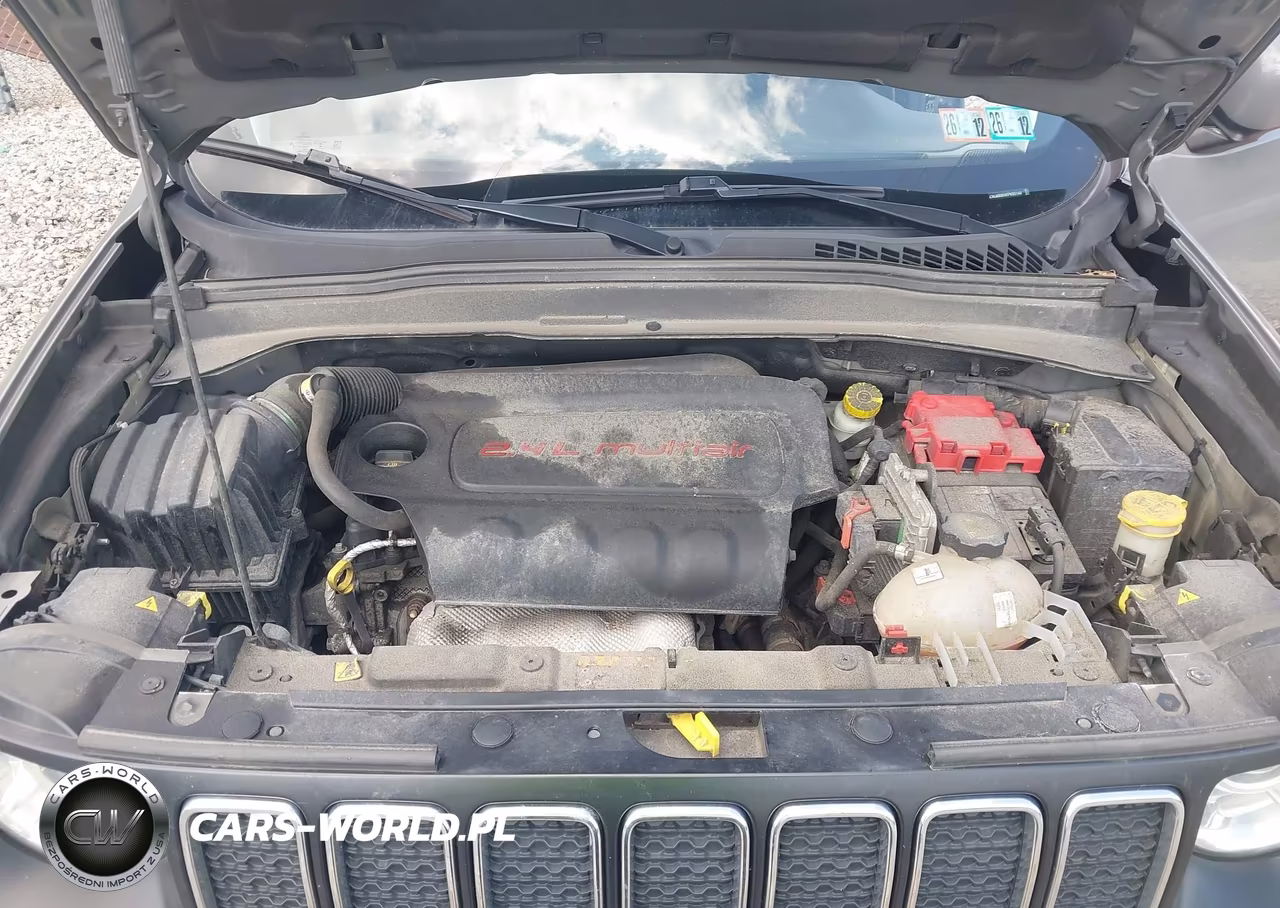 2019 Jeep Renegade Latitude 4X4 VIN:ZACNJBBB6KPK82149 - 10