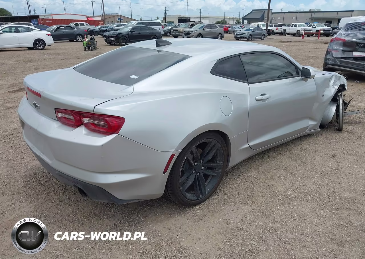 2019 Chevrolet Camaro 1Ls VIN:1G1FB1RXXK0127070 - 4