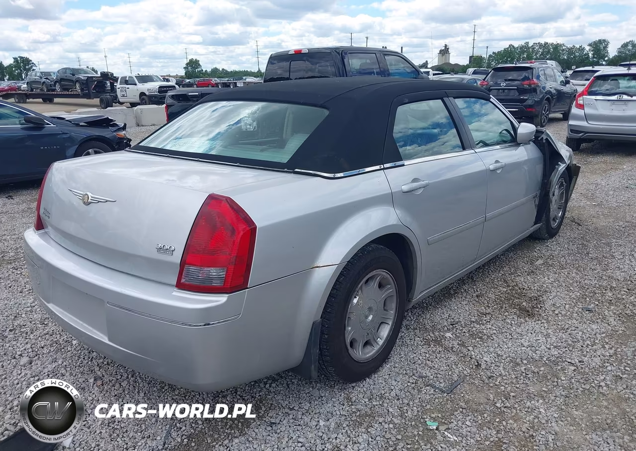 2006 Chrysler 300 Touring VIN:2C3KA53G26H110858 - 4
