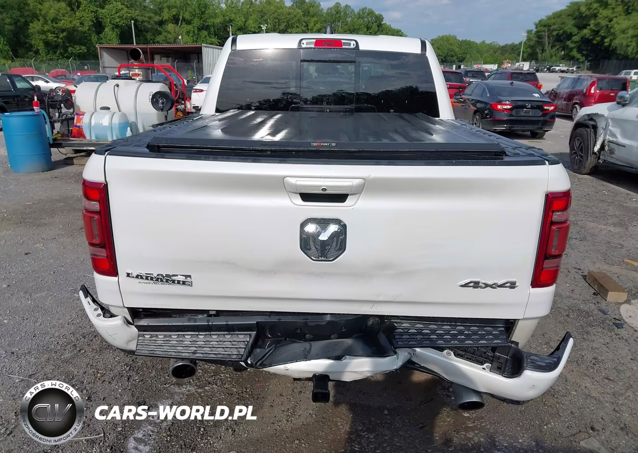 2019 Ram 1500 Laramie 4X4 5'7 Box VIN:1C6SRFJT6KN862484 - 17