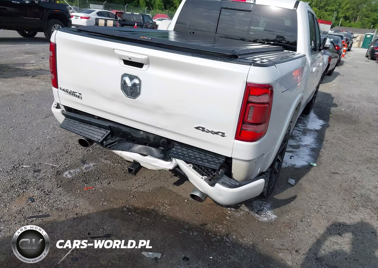 2019 Ram 1500 Laramie 4X4 5'7 Box VIN:1C6SRFJT6KN862484 - 18
