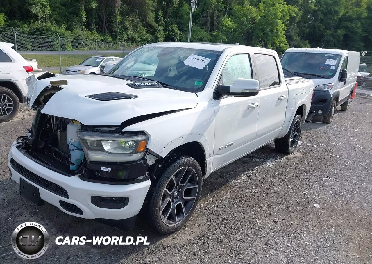2019 Ram 1500 Laramie 4X4 5'7 Box VIN:1C6SRFJT6KN862484 - 2