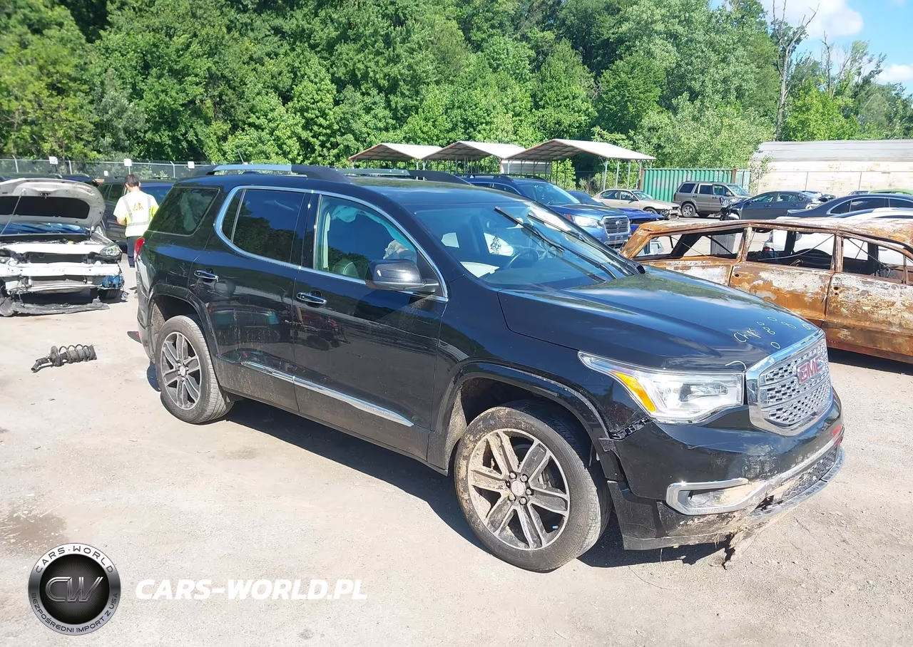 2017 GMC Acadia Denali – zdjęcie 1 z 15
