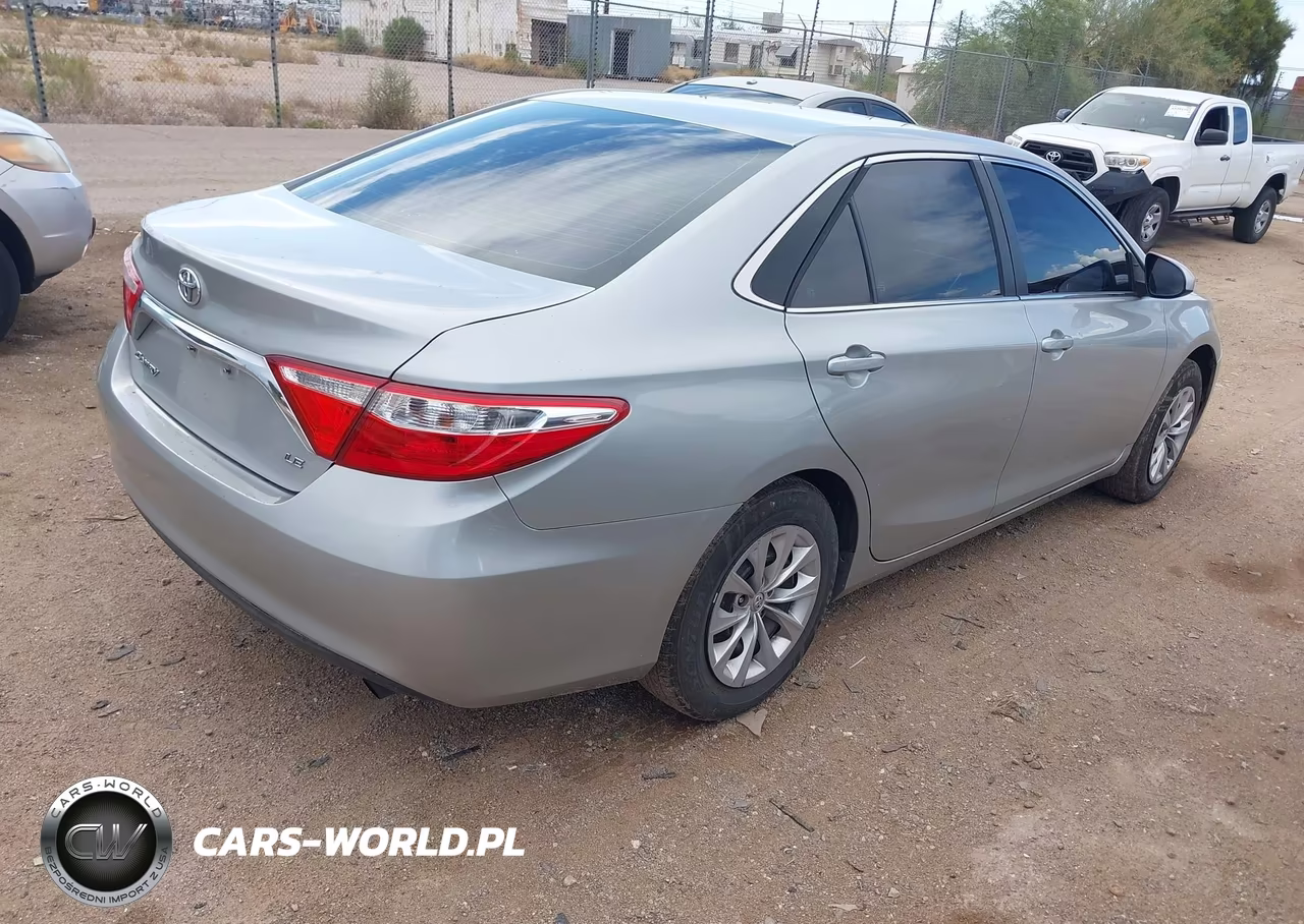 2017 Toyota Camry Le VIN:4T1BF1FK6HU795092 - 4