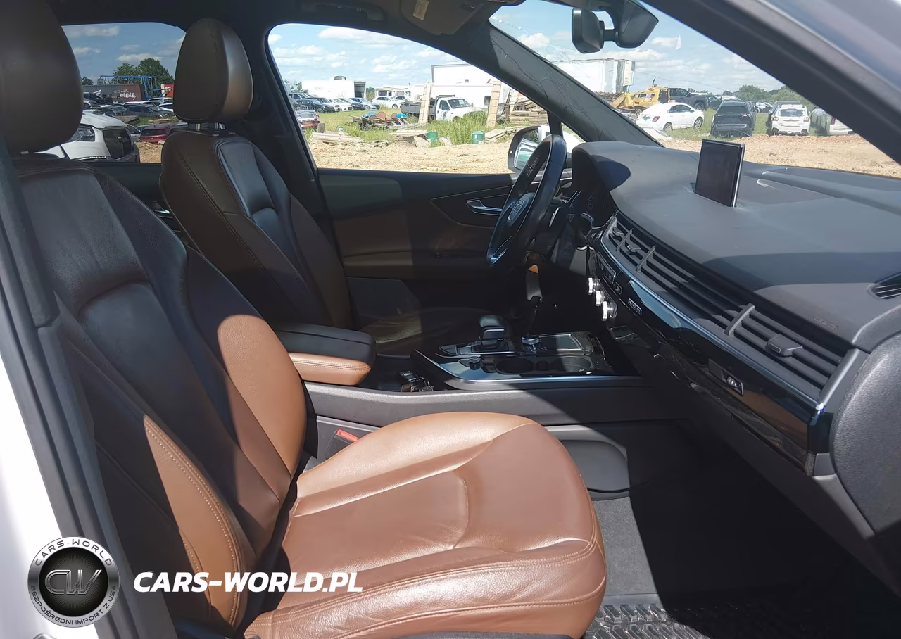 2017 Audi Q7 3.0T Premium VIN:WA1LAAF71HD021572 - 5