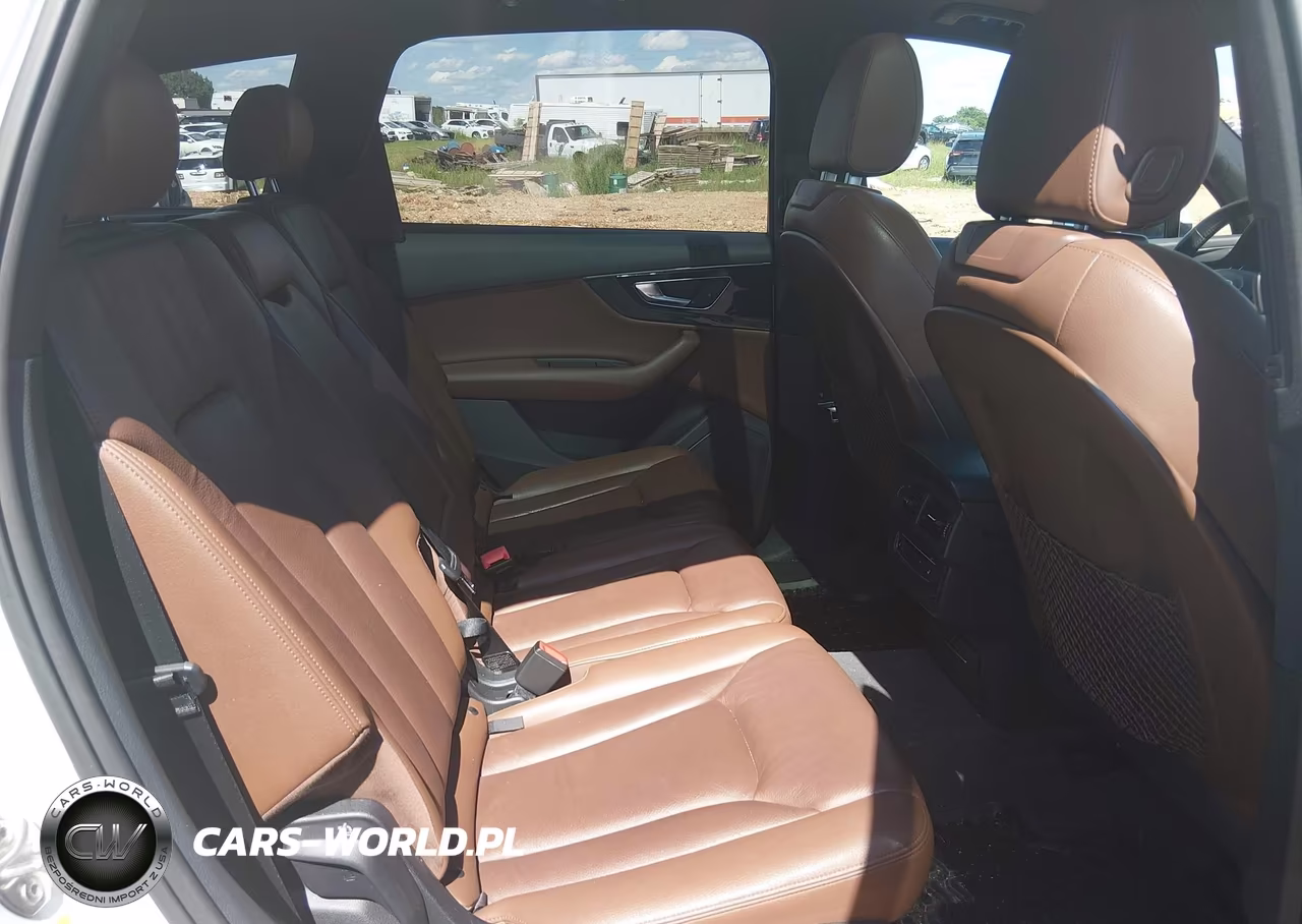 2017 Audi Q7 3.0T Premium VIN:WA1LAAF71HD021572 - 8