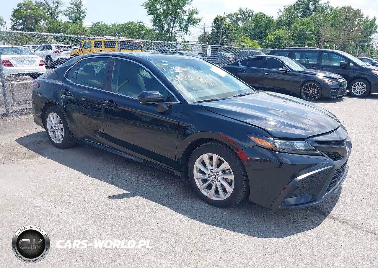 2024 Toyota Camry Le – zdjęcie 1 z 1
