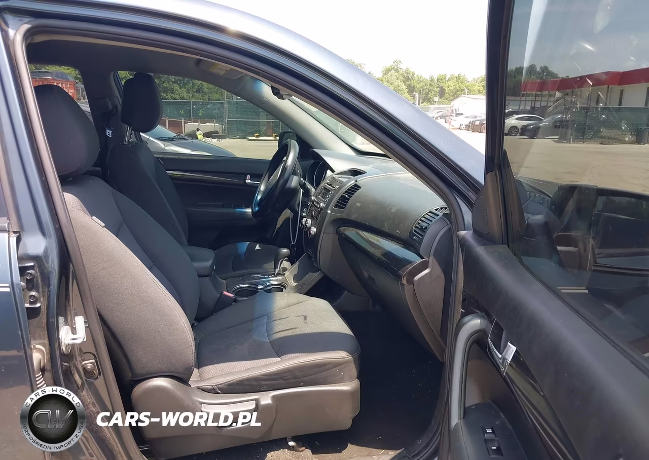 2011 Kia Sorento Lx VIN:5XYKT3A12BG099815 - 5