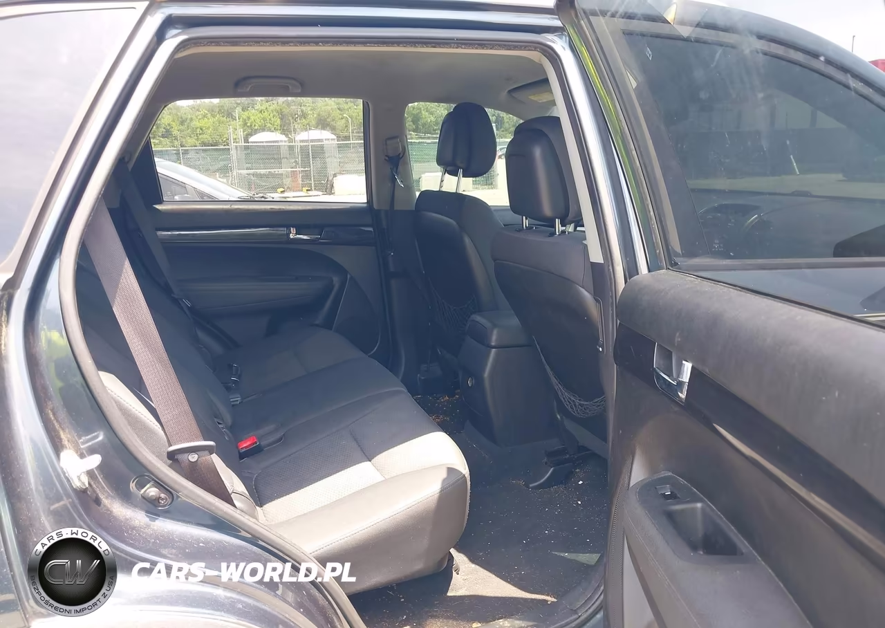 2011 Kia Sorento Lx VIN:5XYKT3A12BG099815 - 8