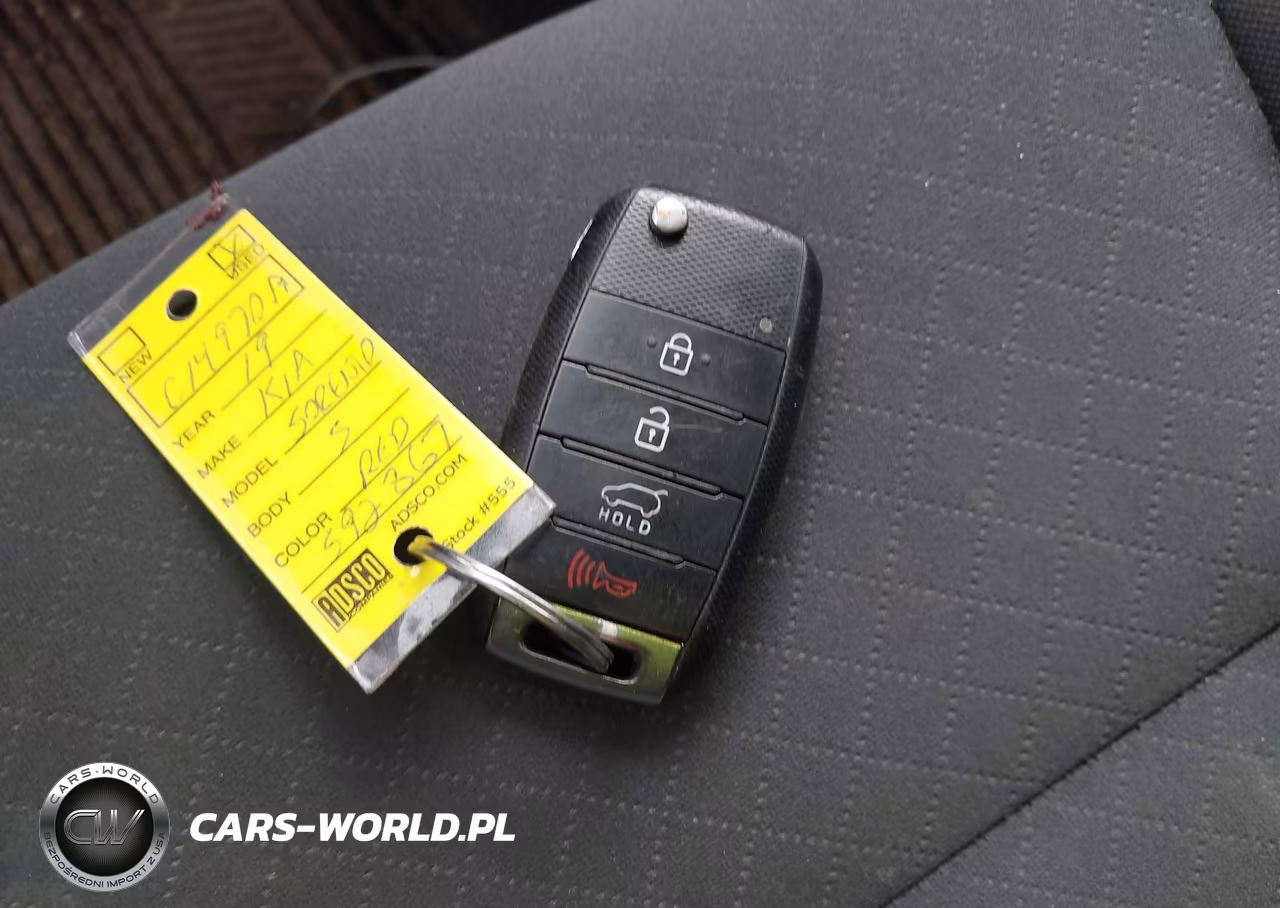 2019 Kia Sorento 3.3L S VIN:5XYPGDA56KG592867 - 11