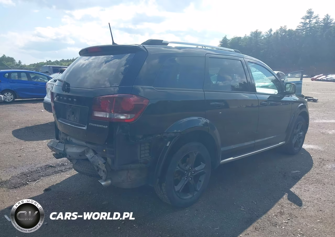 2018 Dodge Journey Crossroad Awd VIN:3C4PDDGG4JT450090 - 4