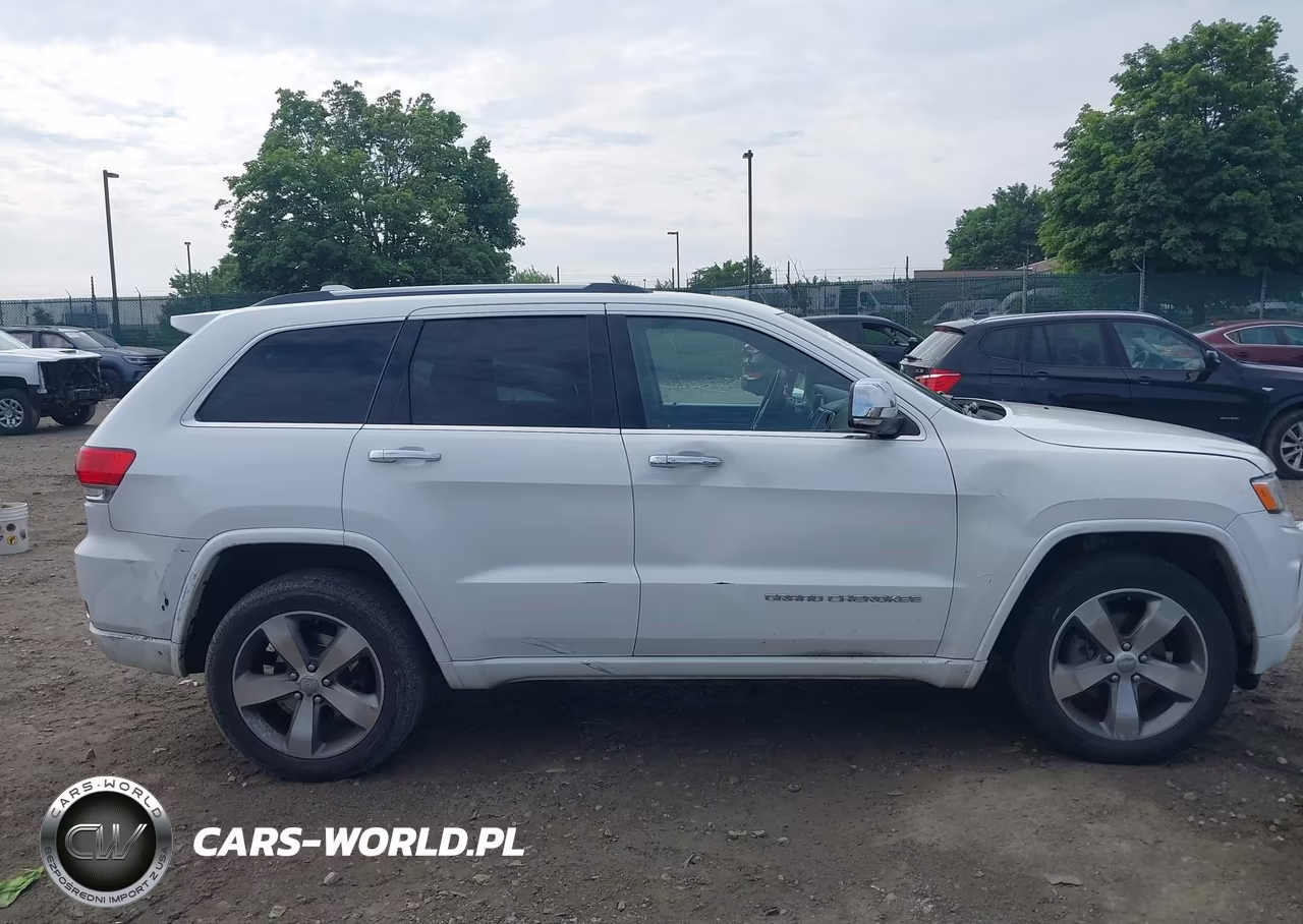 2016 Jeep Grand Cherokee Overland VIN:1C4RJFCG7GC305617 - 12